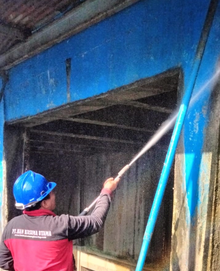 PT Han Kusuma Utama Selesaikan Proyek Cleaning Cooling Tower PT ASPEX KUMBONG dalam 2 Hari